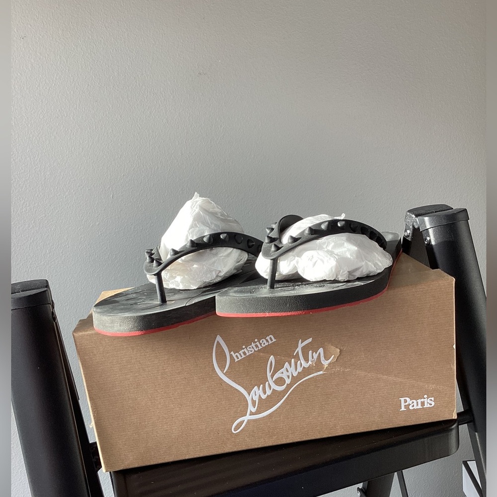 Christian Louboutin Loubi Flip Studded Flip Flops in Black Size 42 - Picture 3 of 5